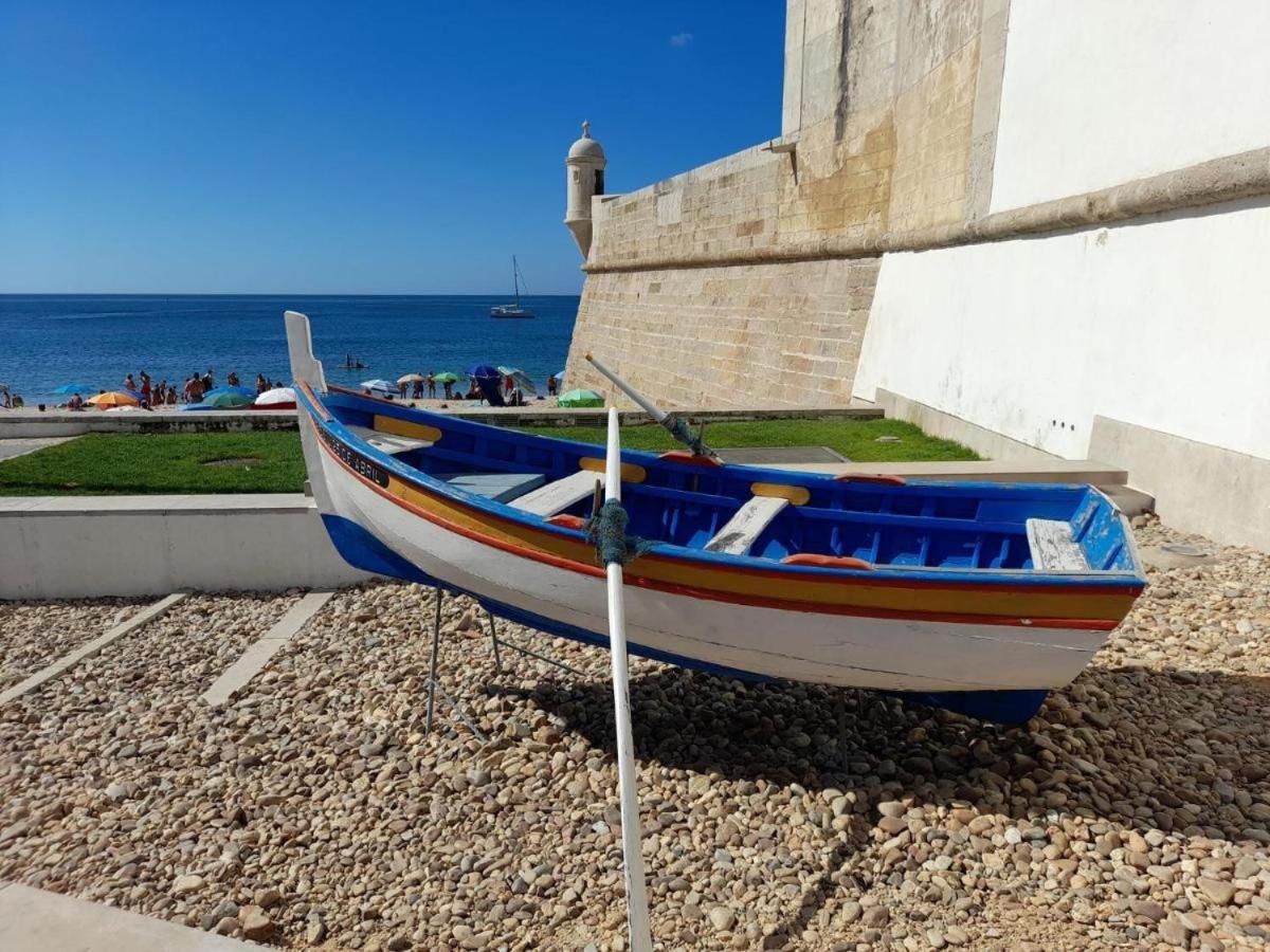 Flamingo Apartment Sesimbra Bagian luar foto